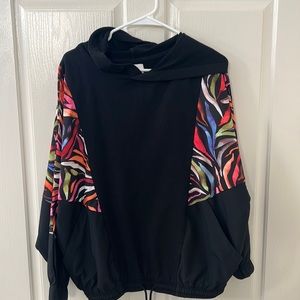 Lightweight hooded jacket that is perfect for leggings..